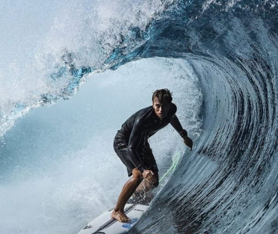jpeg-optimizer_canon-pro-ben-thouard-surfing-eos-1d-x-mark-iii-1-1140x760 (1)